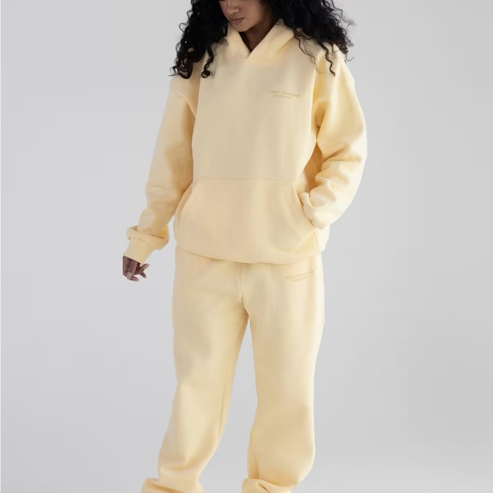 Comfrt Pastel Hoodie - Picture 3 of 3